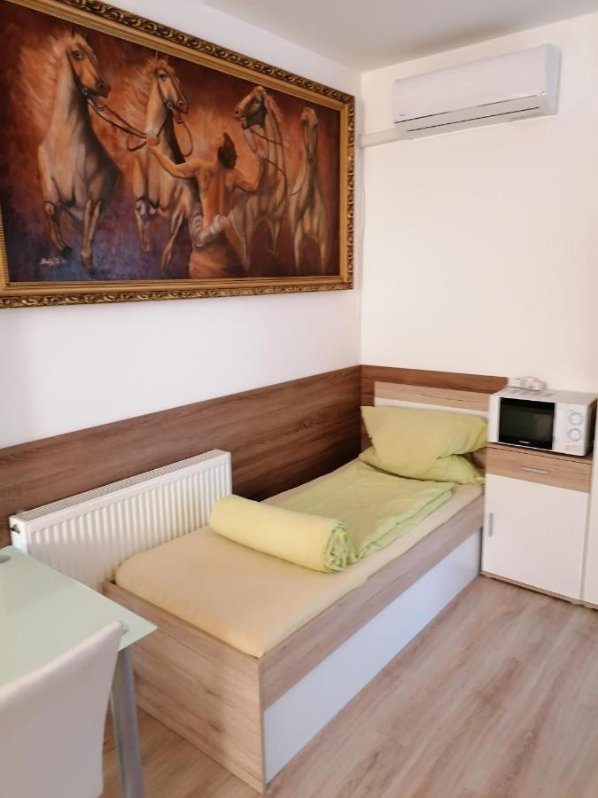 Édes Álom Guesthouse Szeged Exterior foto