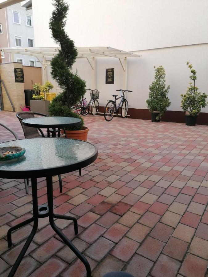 Édes Álom Guesthouse Szeged Exterior foto